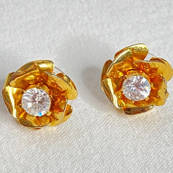 Flower Stud Earrings Gold Tone Petals Clear Rhinestone Detachable Centers - Picture 2 of 6